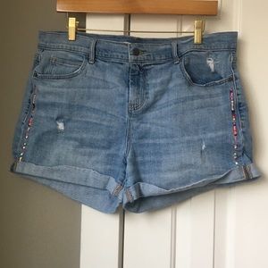OLD NAVY EMBROIDERED BOYFRIEND SHORTS